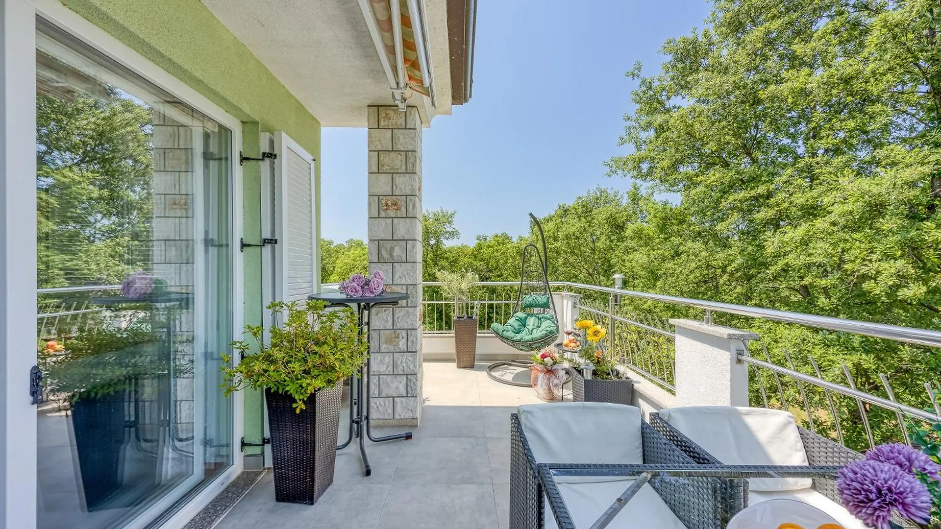 App Mariella 150M From The Sea - Happy Rentals Umag