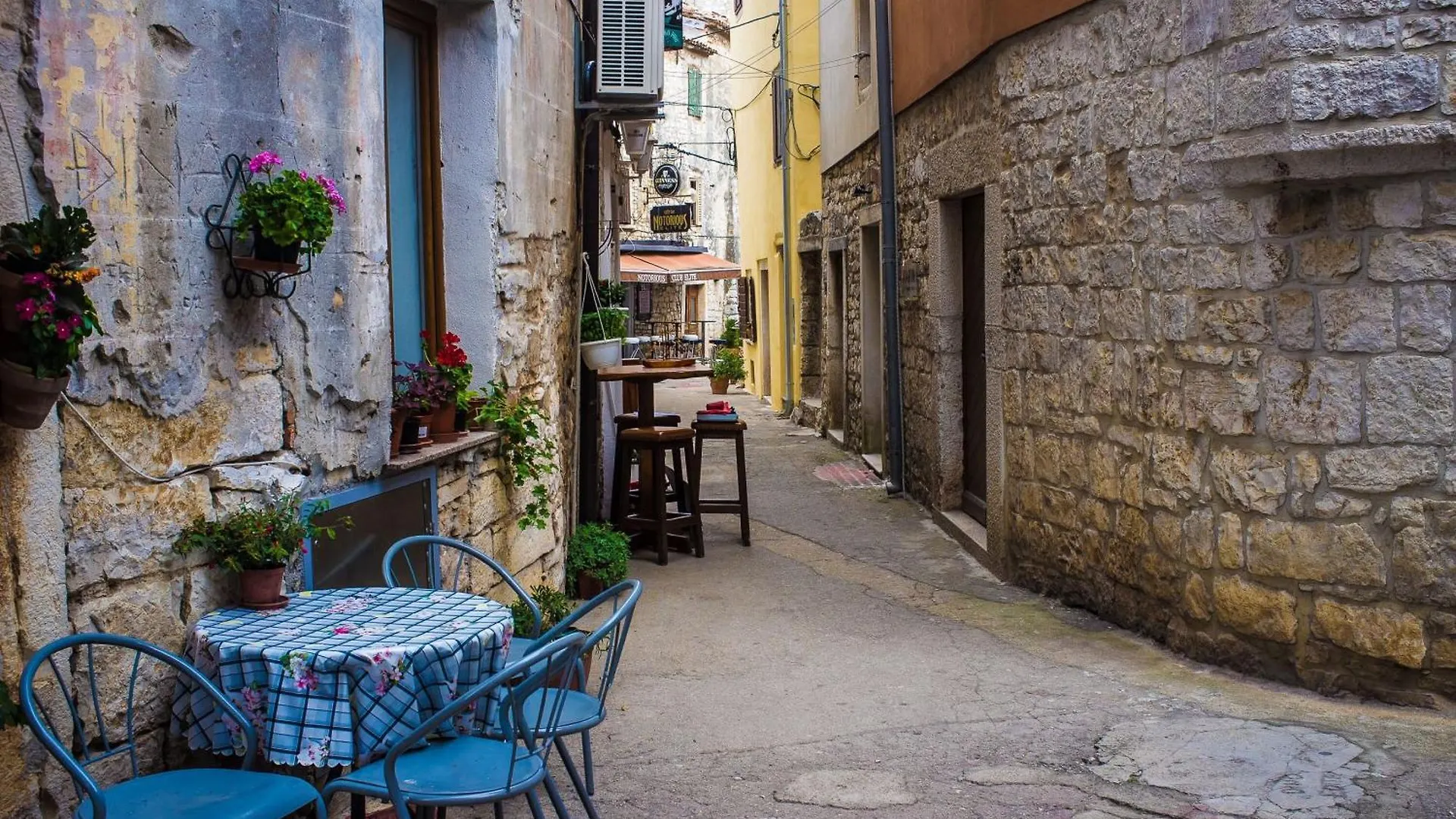 Apartment App Mariella 150M From The Sea - Happy Rentals Umag Croatia